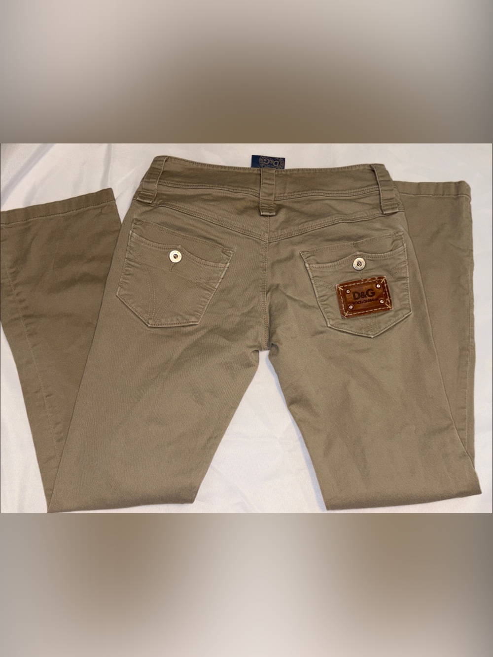 Vintage D&G Men’s Tan Cargo Chinos with Back Patch size 25 waist